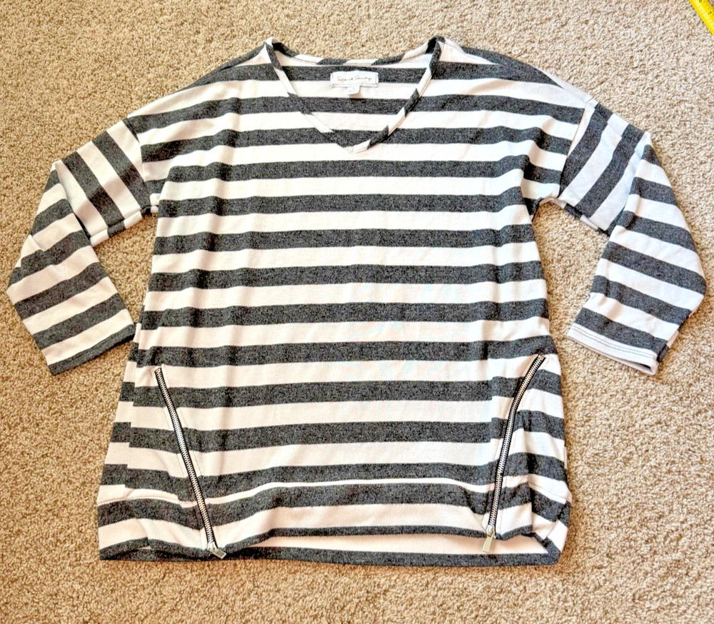 French Laundry Black White Striped V-Neck Sweater Plus Size 1XL 3/4 Sleeve